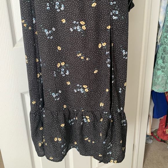 BNWT Modest friendly Dynamite dress - Picture 2 of 7